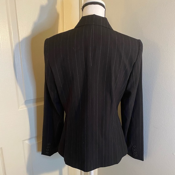 Rafaella black pin striped women's blazer, size 6 - Picture 5 of 8